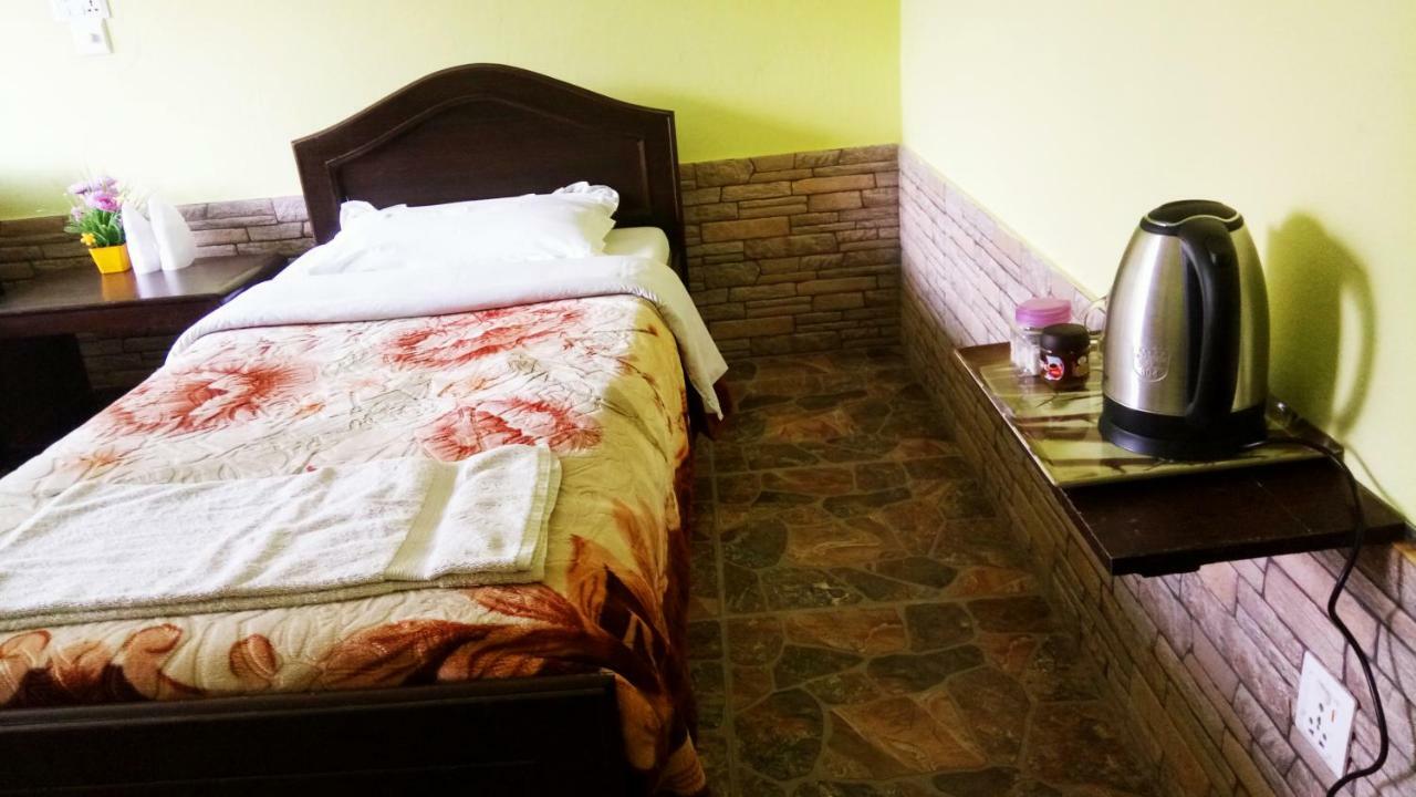 New Pokhara Lodge - Pokhara Lakeside Esterno foto